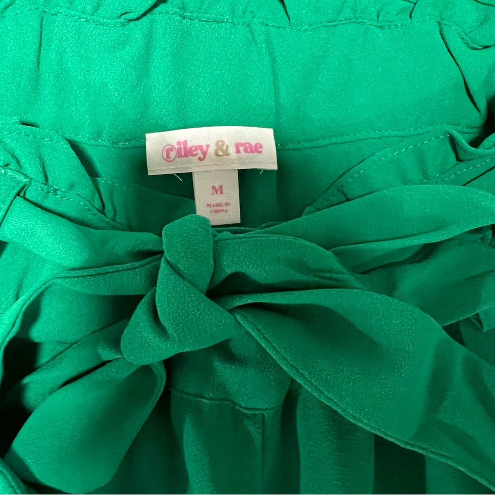 Women’s Green Riley & Rae Capri Pants - Picture 7 of 16